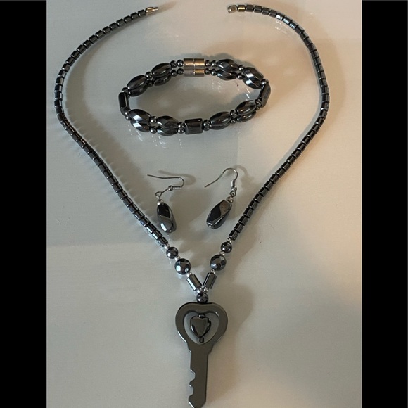 Hematite Jewelry and Magnetic Therapy Bracelet - Picture 1 of 5